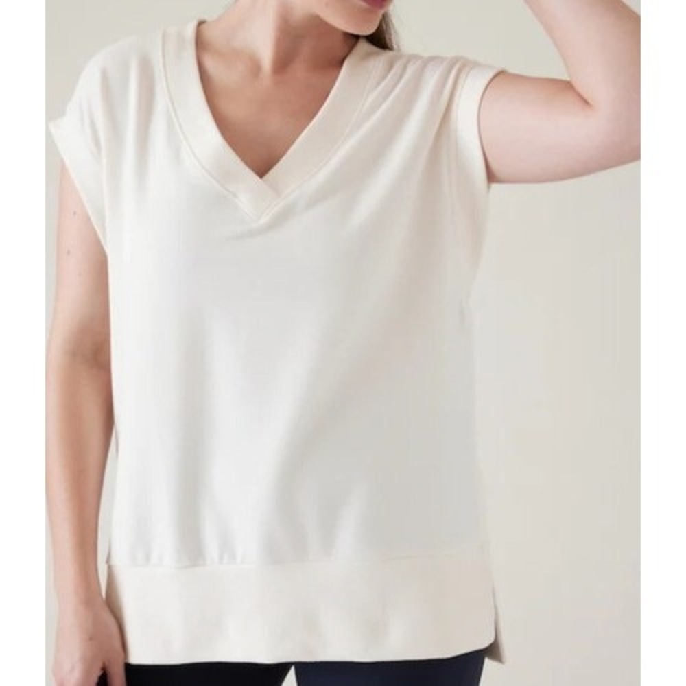 Athleta V-Neck Sweatshirt Vest Tank Top Cream Off White Travel Yoga Chic SP